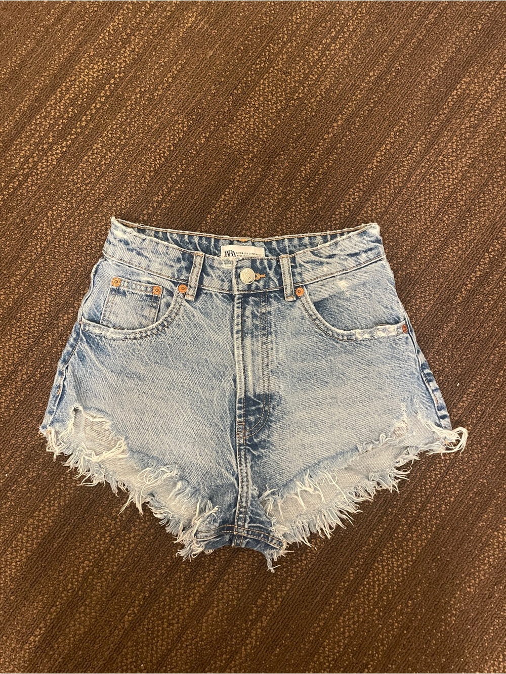 High-Rise Frayed Denim Shorts - Light Blue